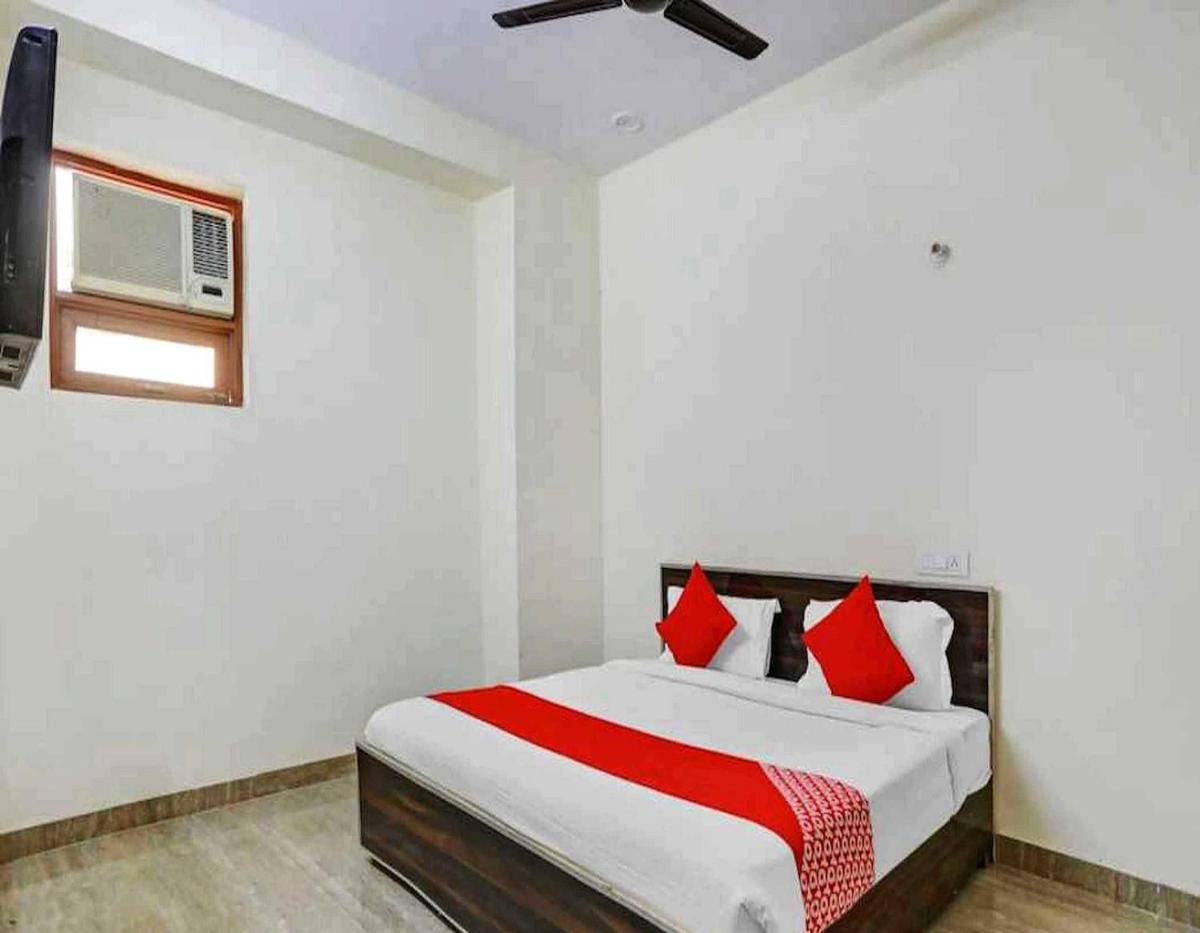 Hotel Sky Bird - Housity