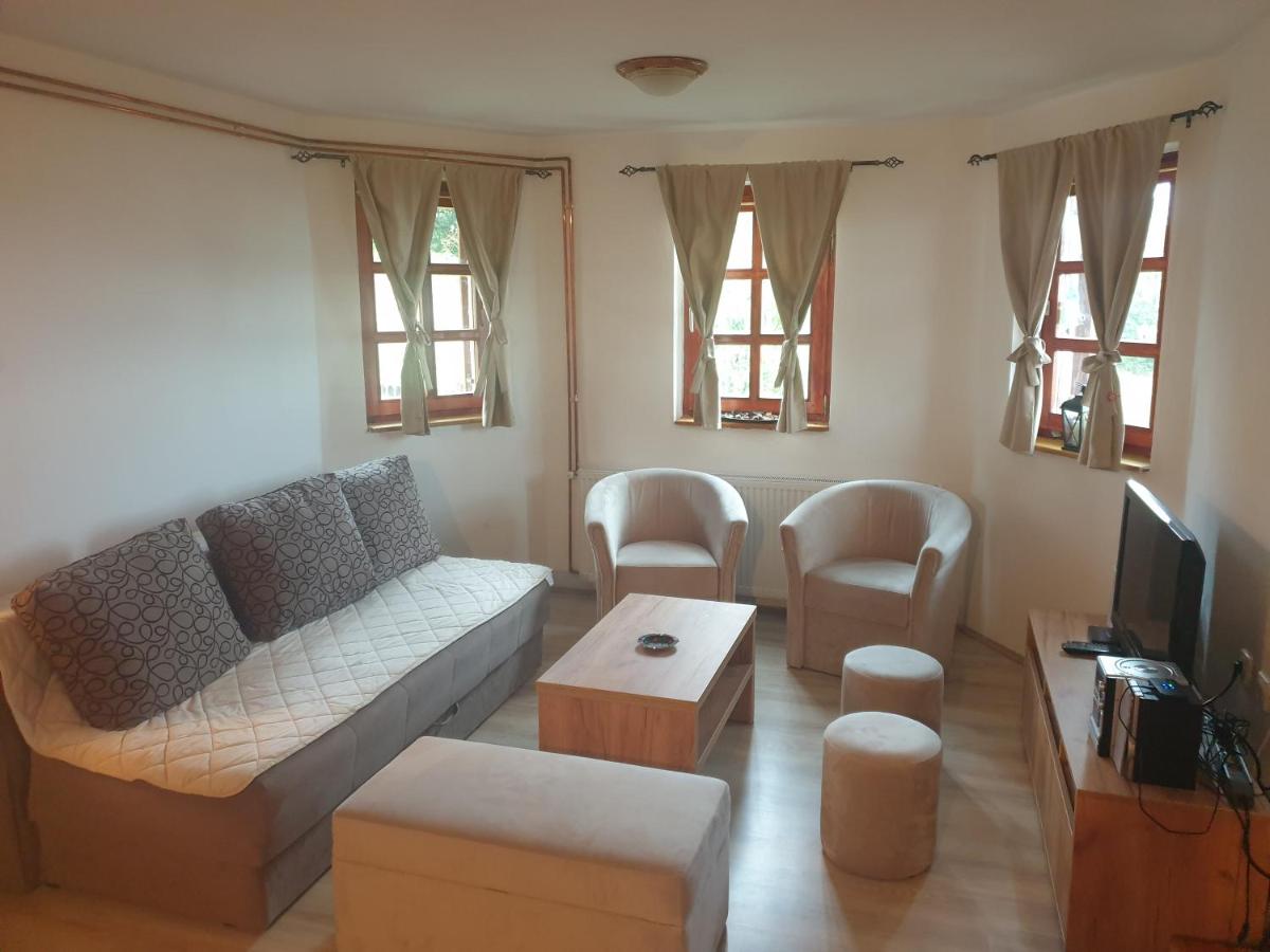 Planinska Kuca Tara / Mountain House Tara - Housity