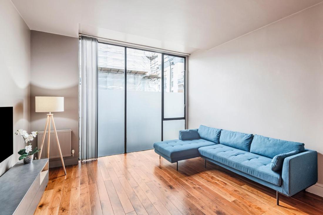 Modern Spacious Apartment in Islington - Housity
