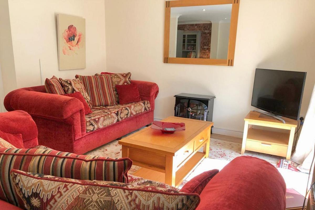 Stream Side - Housity