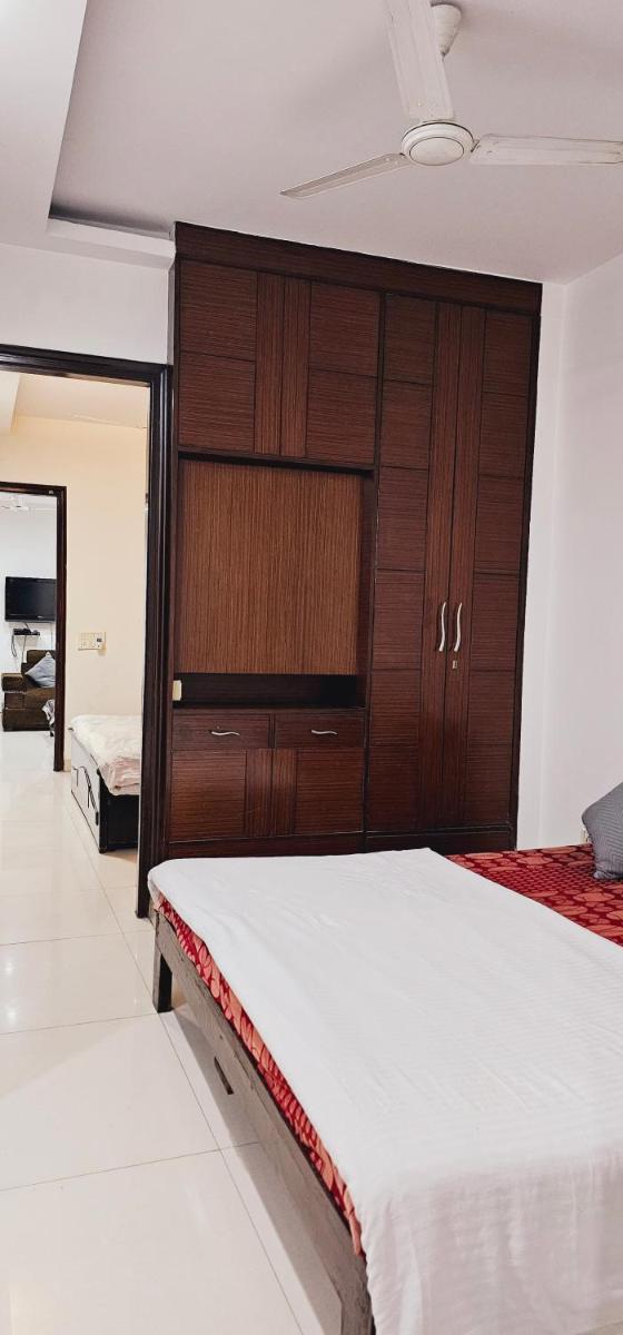 Suitetrails - Family 3bhk Home stay!