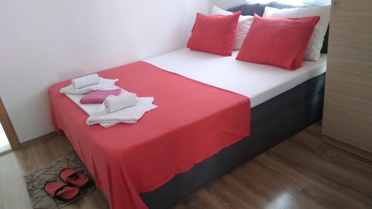 Apartments Leža - Housity