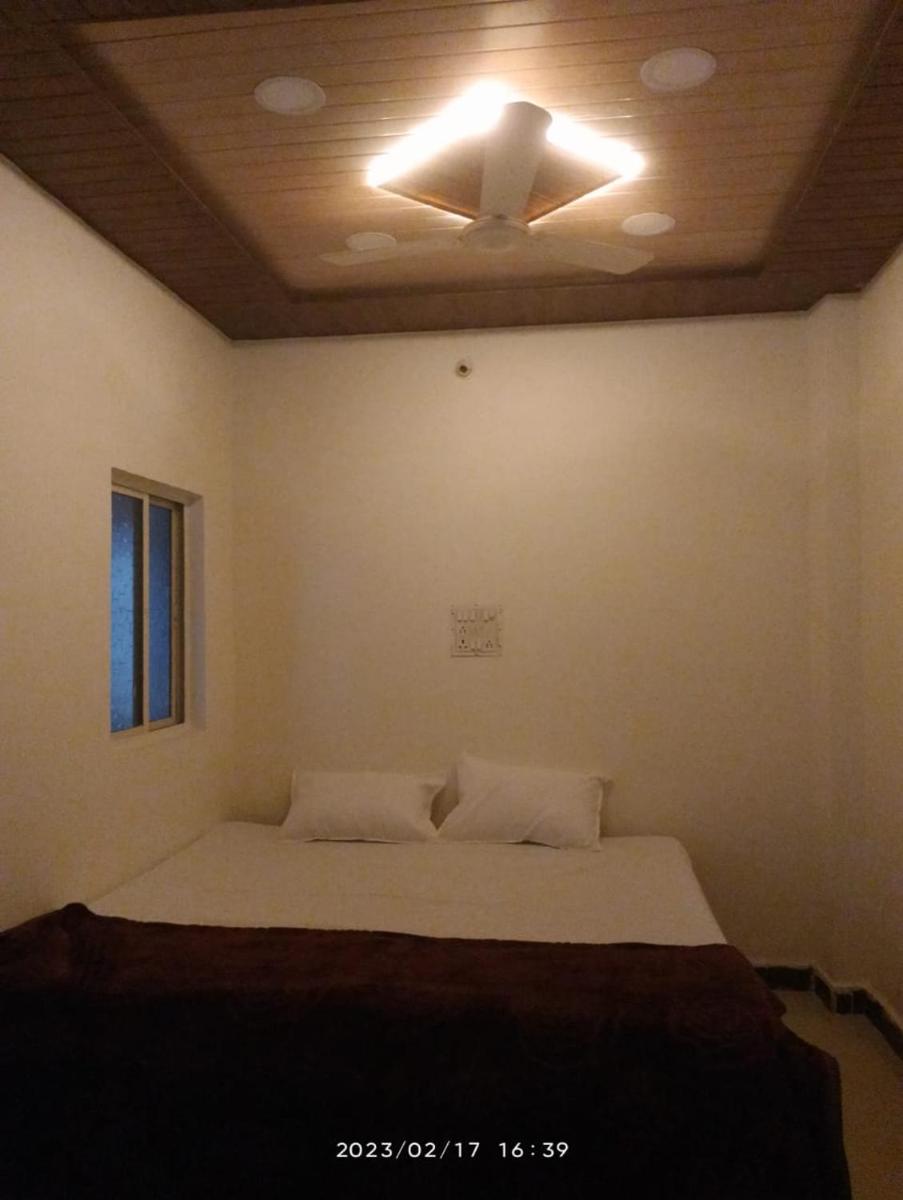 HOTEL JUNAGADH - Housity