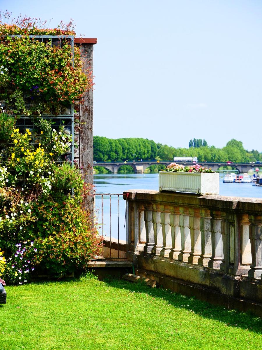 Vue sur la rivière ou le fleuve situé(e) à proximité de l'hôtel