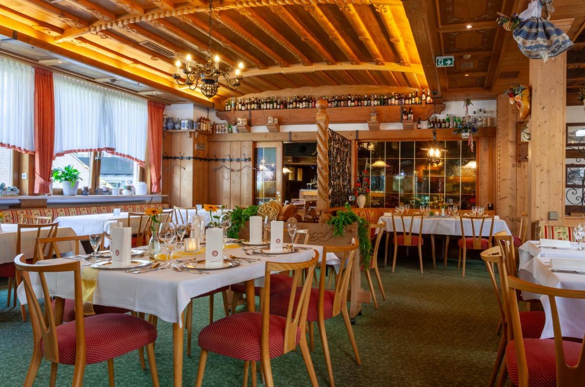 Hotel Sauerländer Hof - Housity