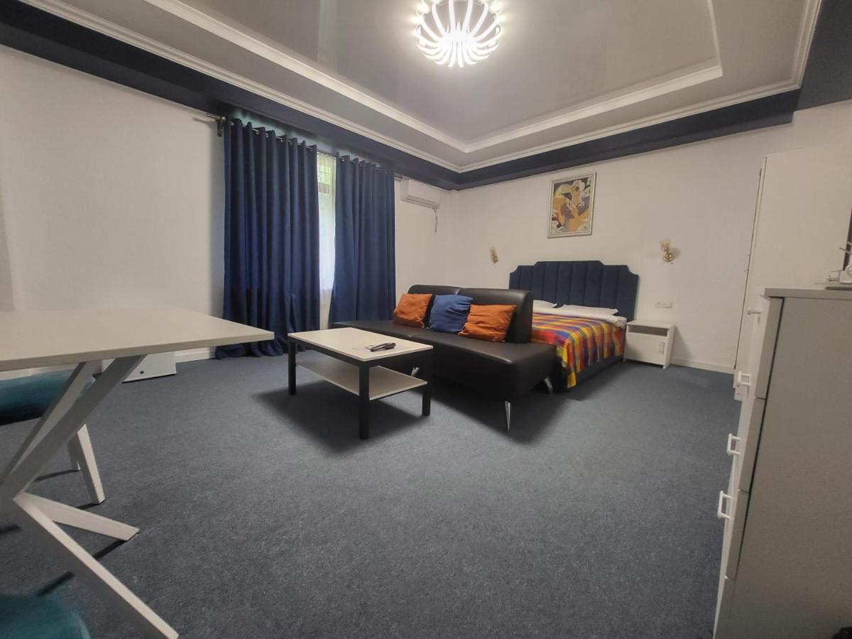 CryptoHotel.Club - Hizvo