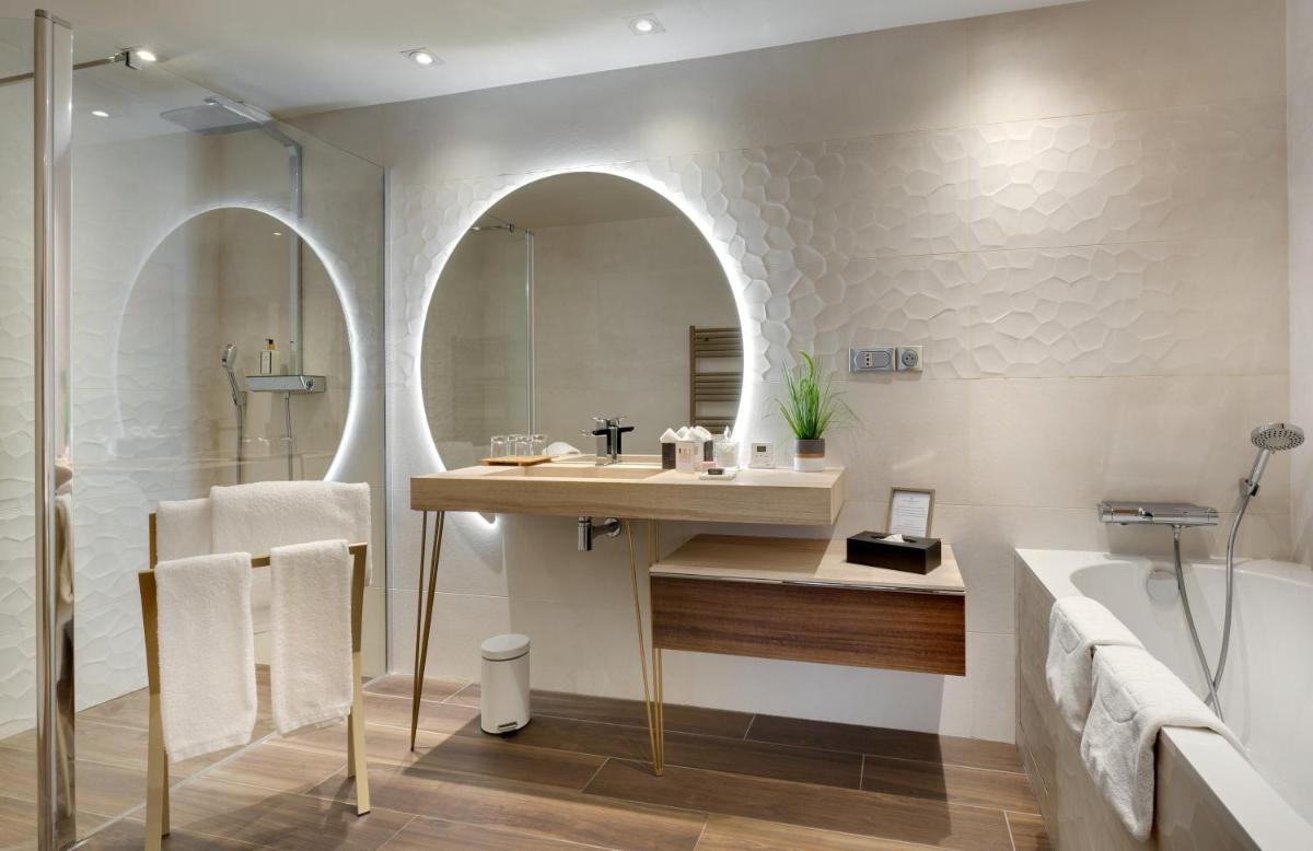 Salle de bains dans l'établissement La Côte Saint Jacques