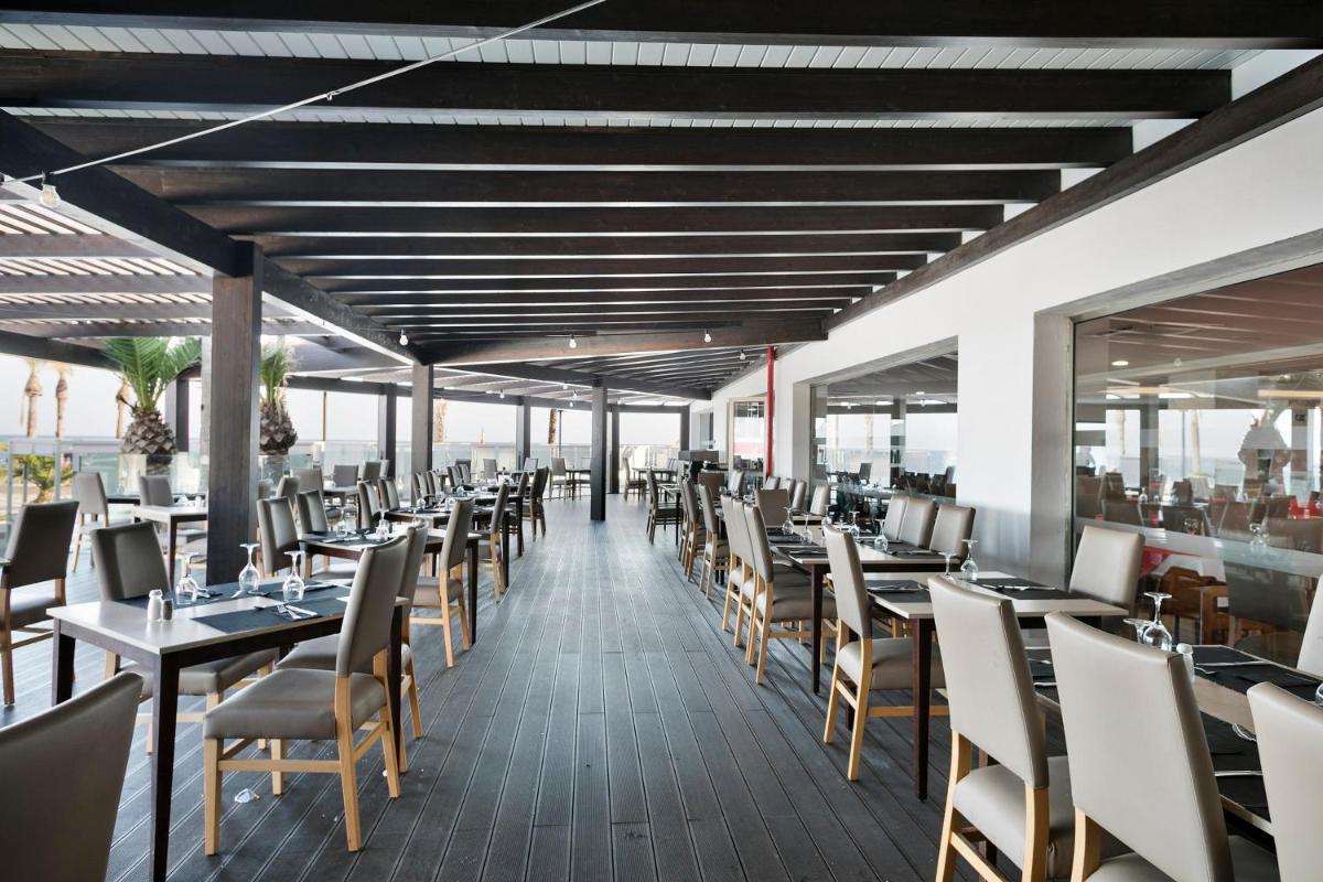 Un restaurante o sitio para comer en Hotel Best Sabinal