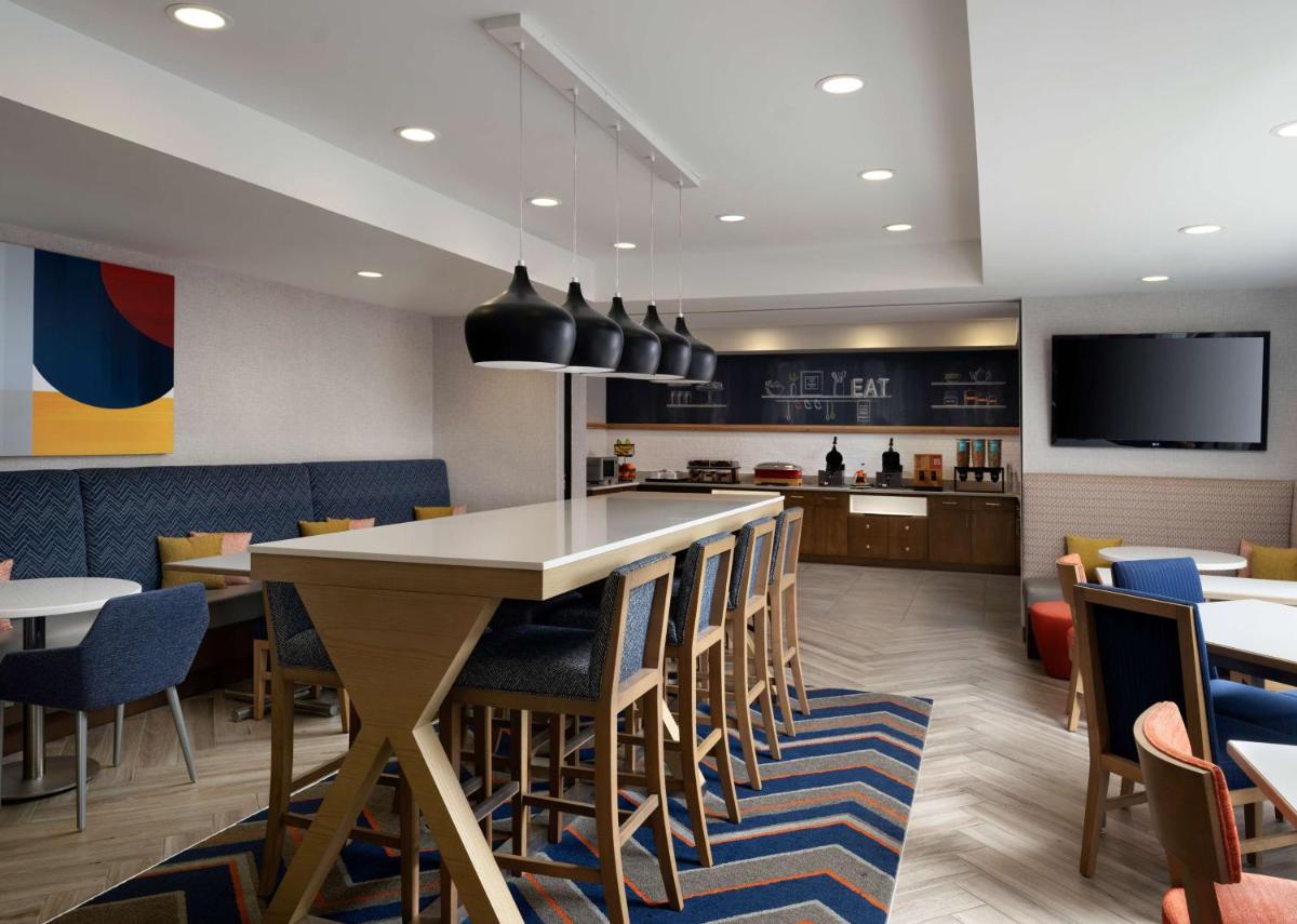Hampton Inn Troy - Housity