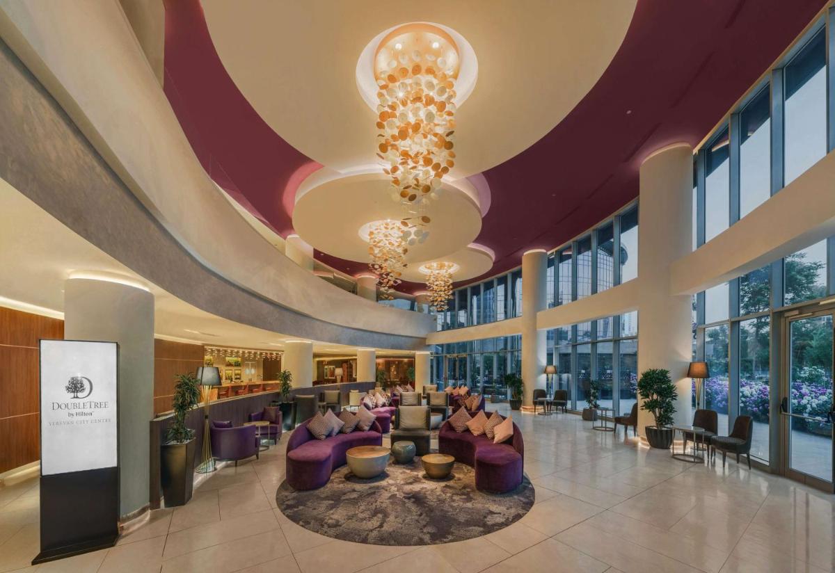 DoubleTree by Hilton Yerevan City Centre - Housity