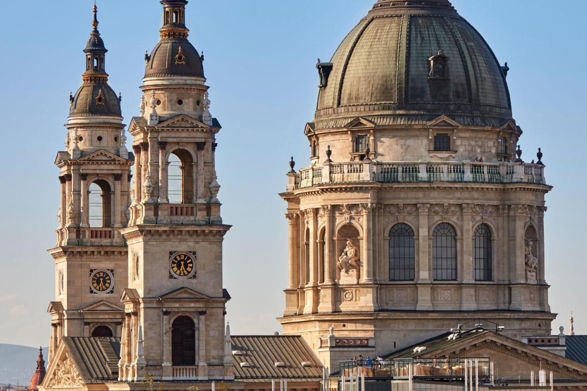 The Ritz-Carlton, Budapest - Housity