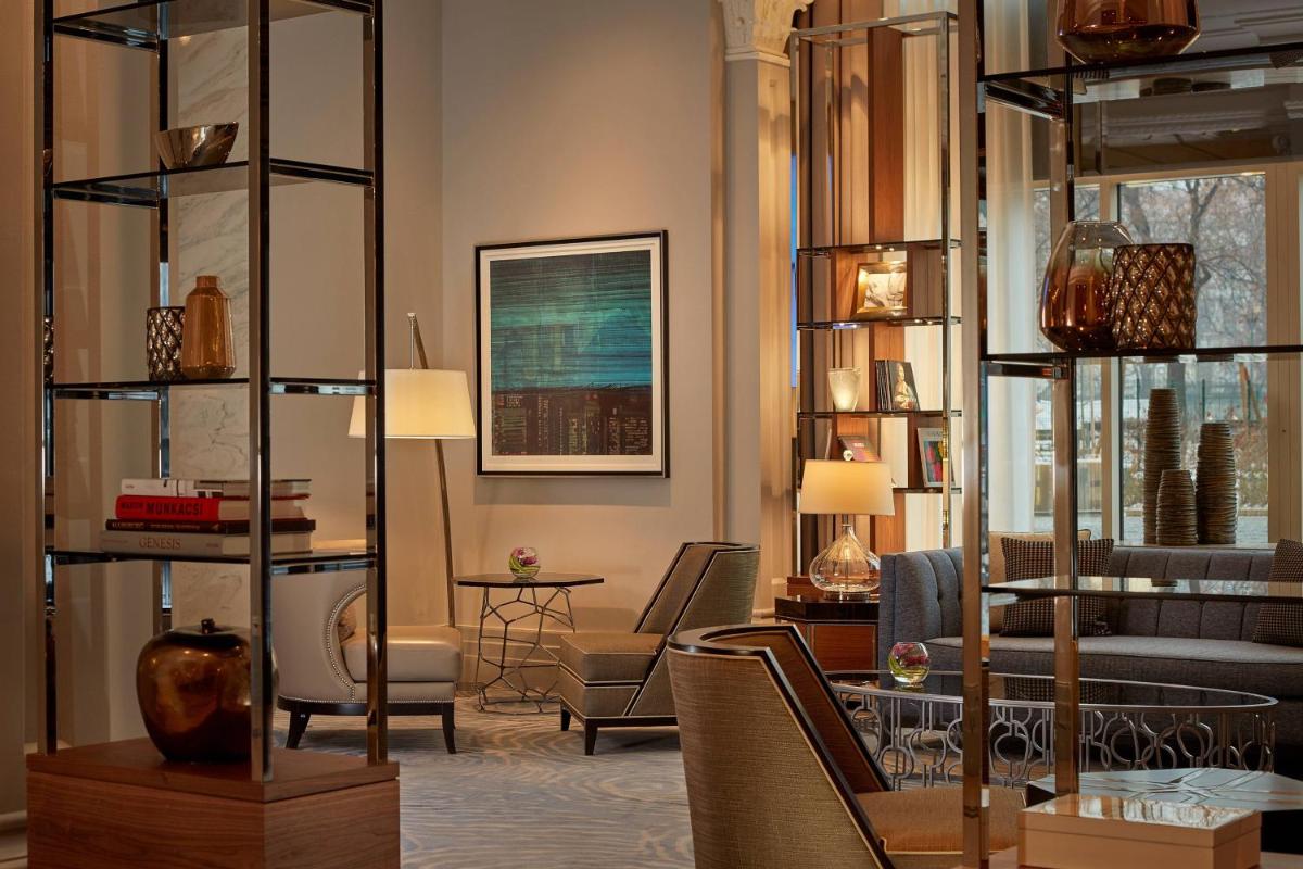 The Ritz-Carlton, Budapest - Housity