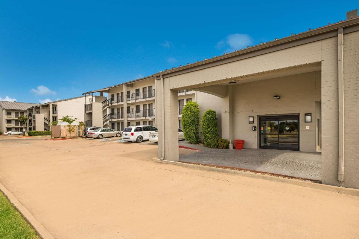 Quality Inn Tulsa Central - Housity