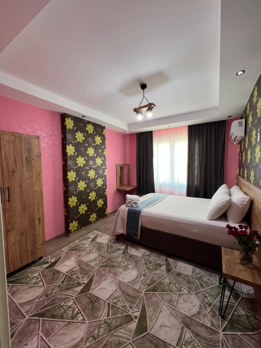 aria plus ev-otel - Housity