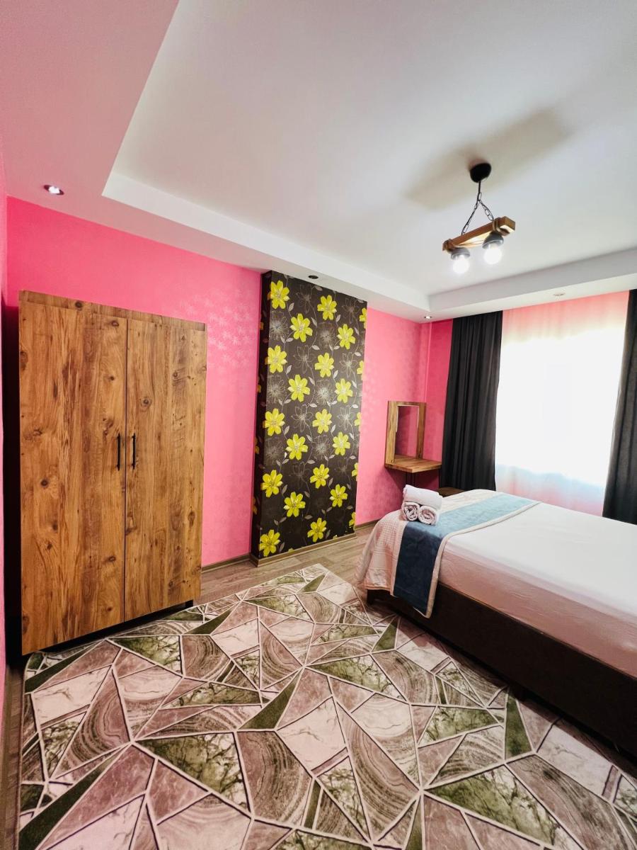 aria plus ev-otel - Housity
