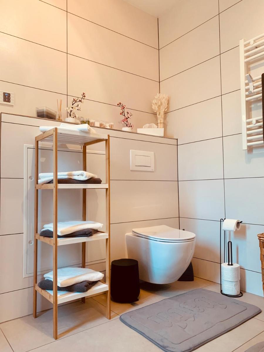 Ferienwohnung-Weinstadt UG - Housity