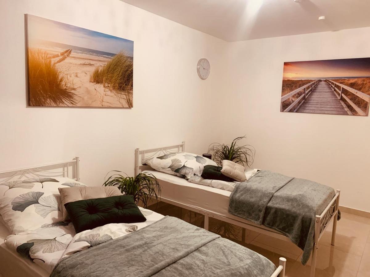 Ferienwohnung-Weinstadt UG - Housity