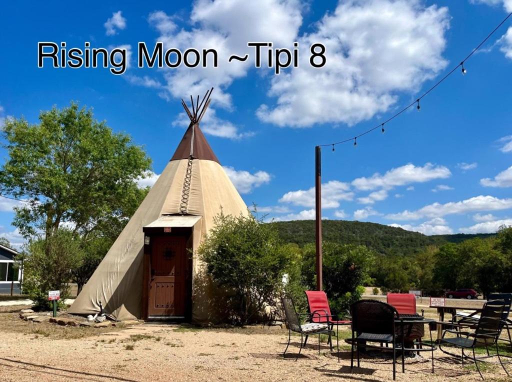 Rising Moon 8 - Tipis on Guadalupe River - Housity