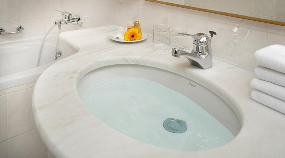 Hotel Cernigov - Housity