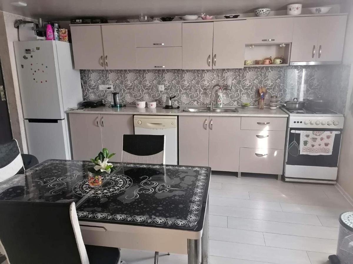 natia - Housity
