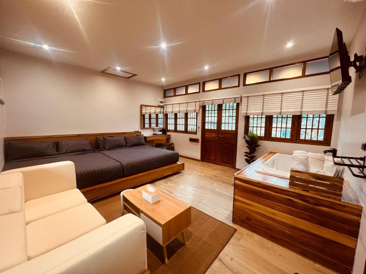 MI WO KEZHAN - Housity