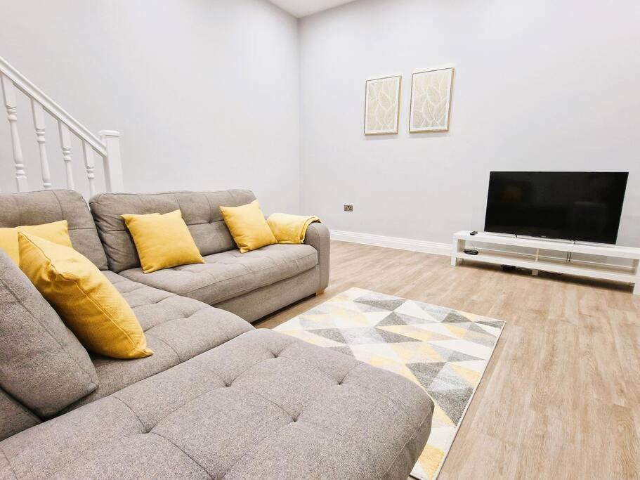 AO Home Lettings - No. 3 Kingshead Apartments - Housity