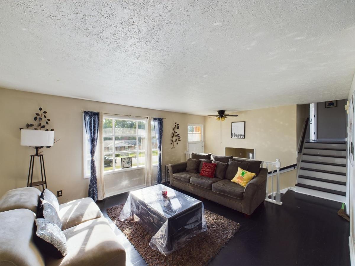 Pine Forest Zen Cottage - 10 Min to Fort Bragg - Housity