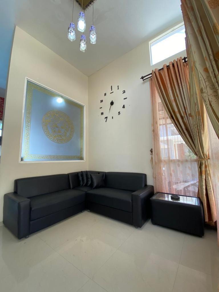 Aprilia Villa - Housity
