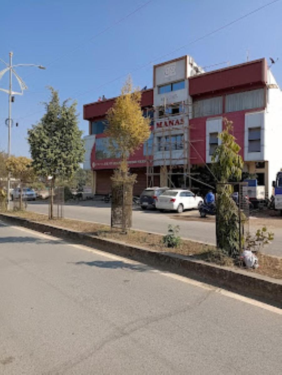 Suitetrails - Hotel Manas, Ambikapur