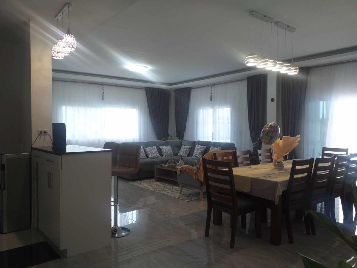 Exclusive Villa near Airport, Divine Mercy and Cagayan de oro with pool - Housity