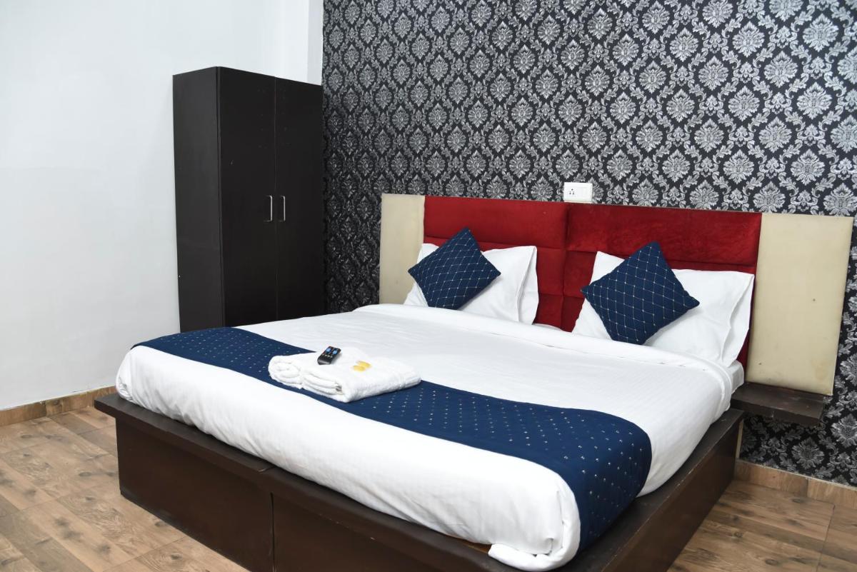 Hotel Orchid Inn at Tilak Nagar 