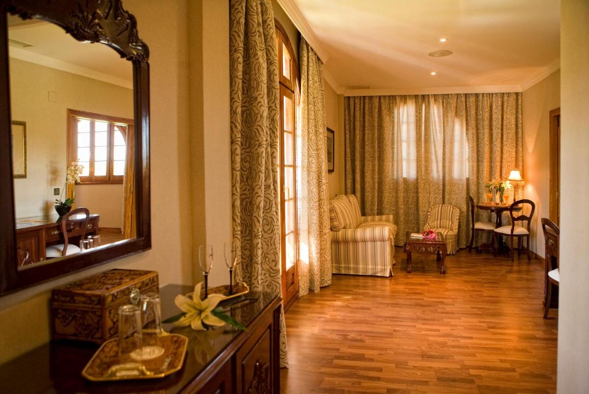 La Cueva Park - Housity