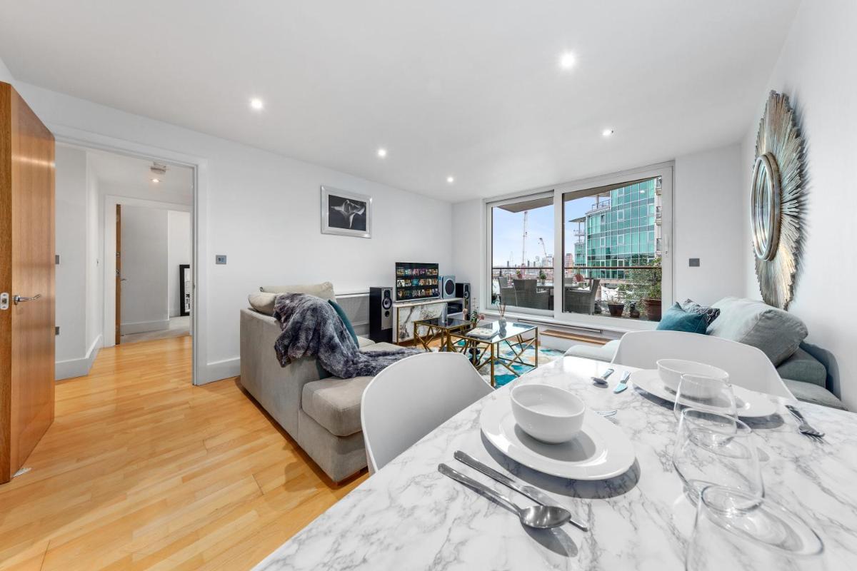 Central LONDON 2 Bedroom US EMBASSY London Eye and Riverside view panoramic balcony - Housity