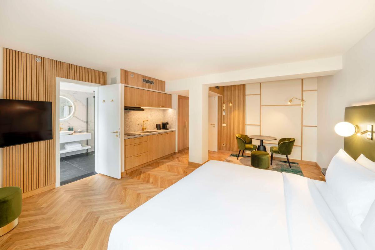 Ein Bett oder Betten in einem Zimmer der Unterkunft Hilton Berlin