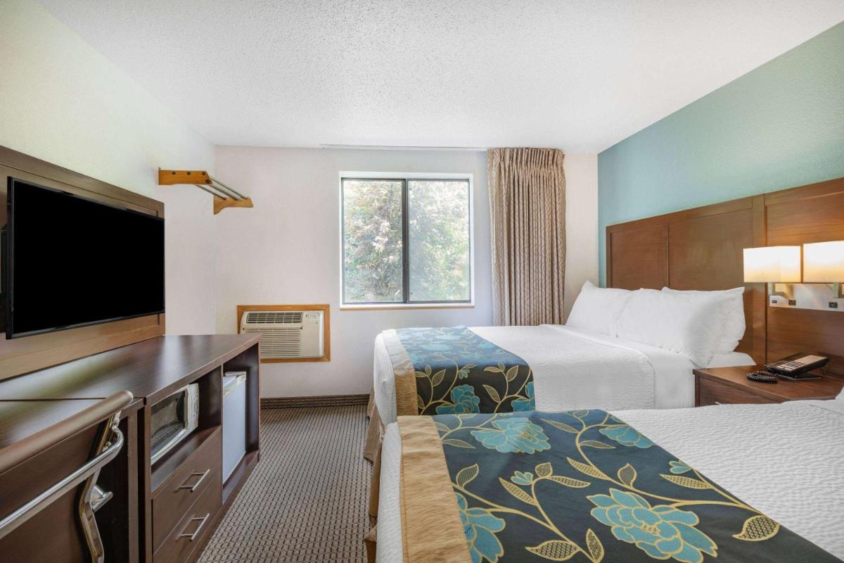 Baymont by Wyndham Keystone Near Mt. Rushmore - Housity