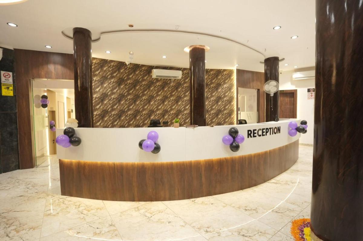 Hotel World View - Housity