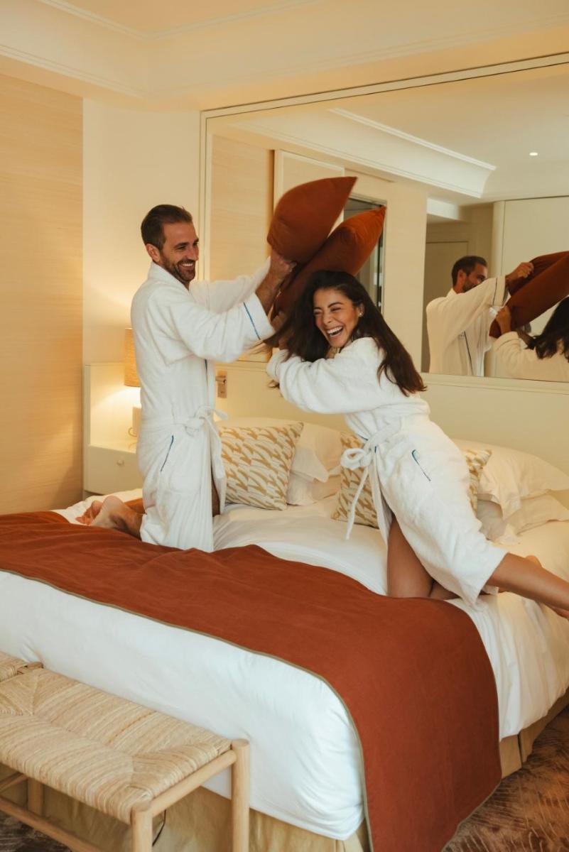 Clients de l'établissement Hôtel Martinez, in The Unbound Collection by Hyatt