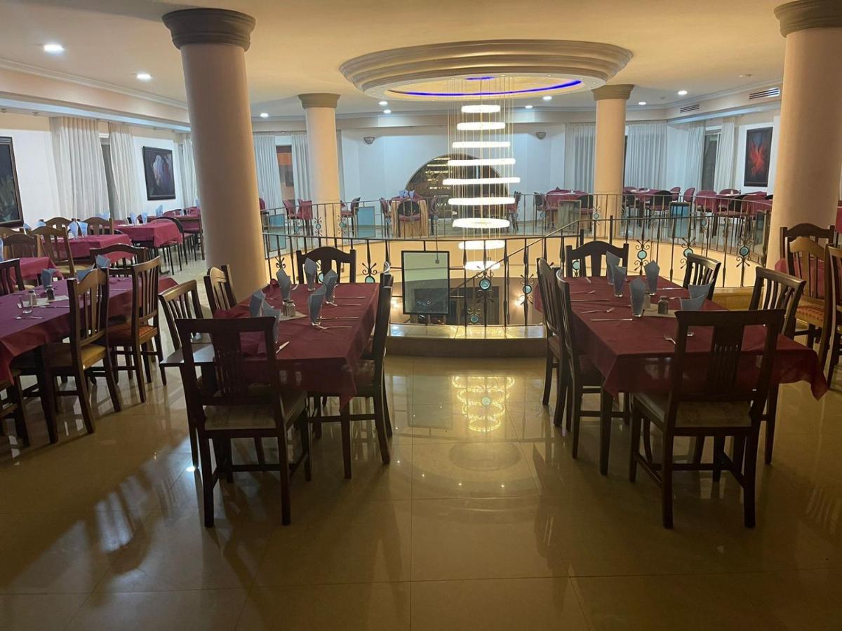 Suitetrails - Eman Regency Hotel