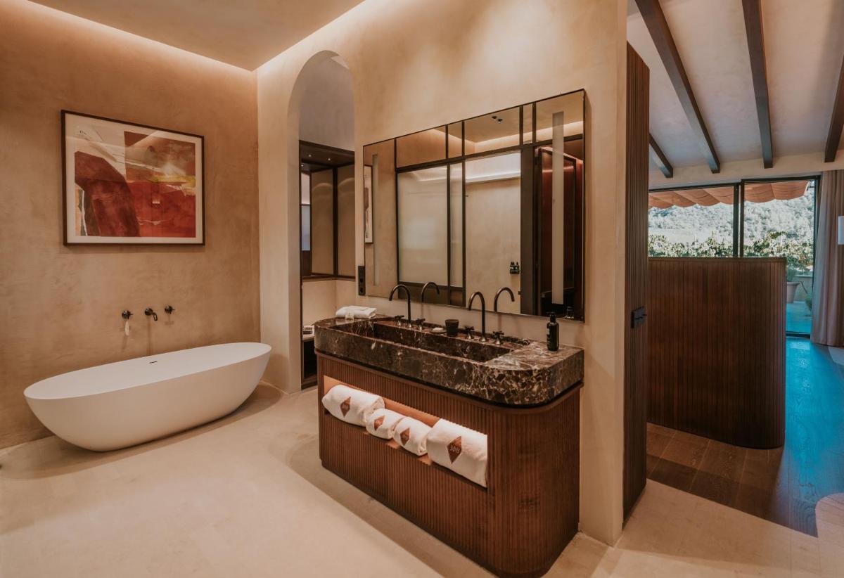 Un baño de Gran Hotel Mas d'en Bruno