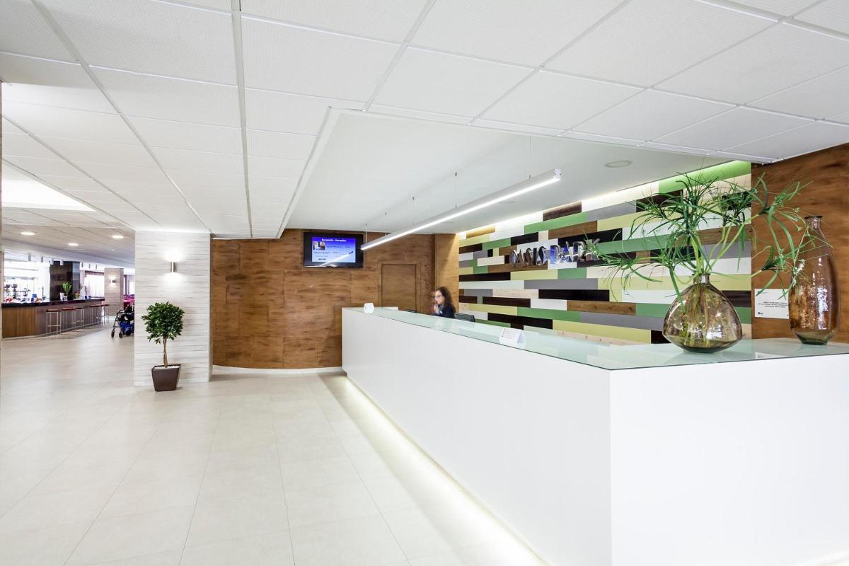 Hotel Best Oasis Park - Housity