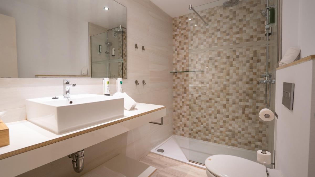 Un baño de Houm Plaza Son Rigo