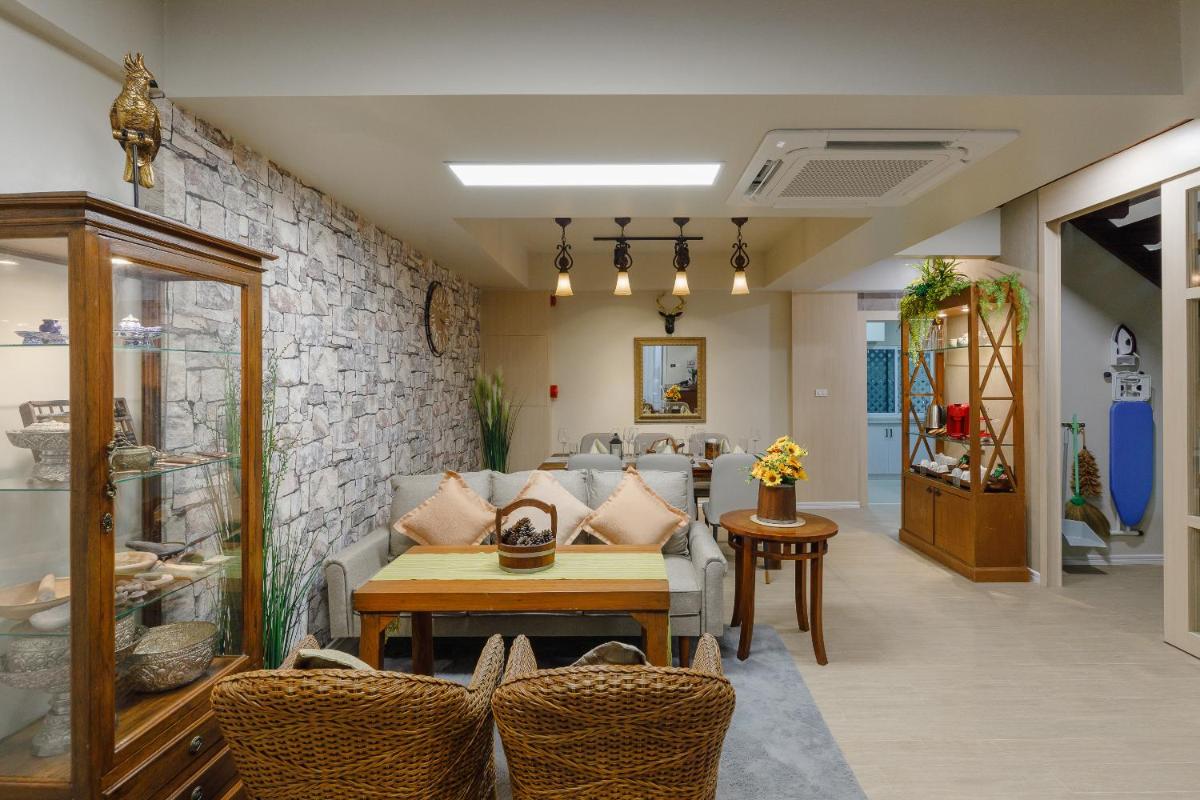 Le Charcoa Hotel - Housity