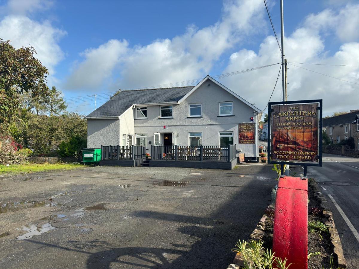 The Carpenters Arms Rooms in Broadway, Laugharne - Housity
