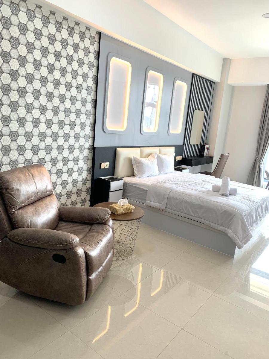 Wiwi Formosa Residence Nagoya with Balcony-Spacious-Netflix - Housity