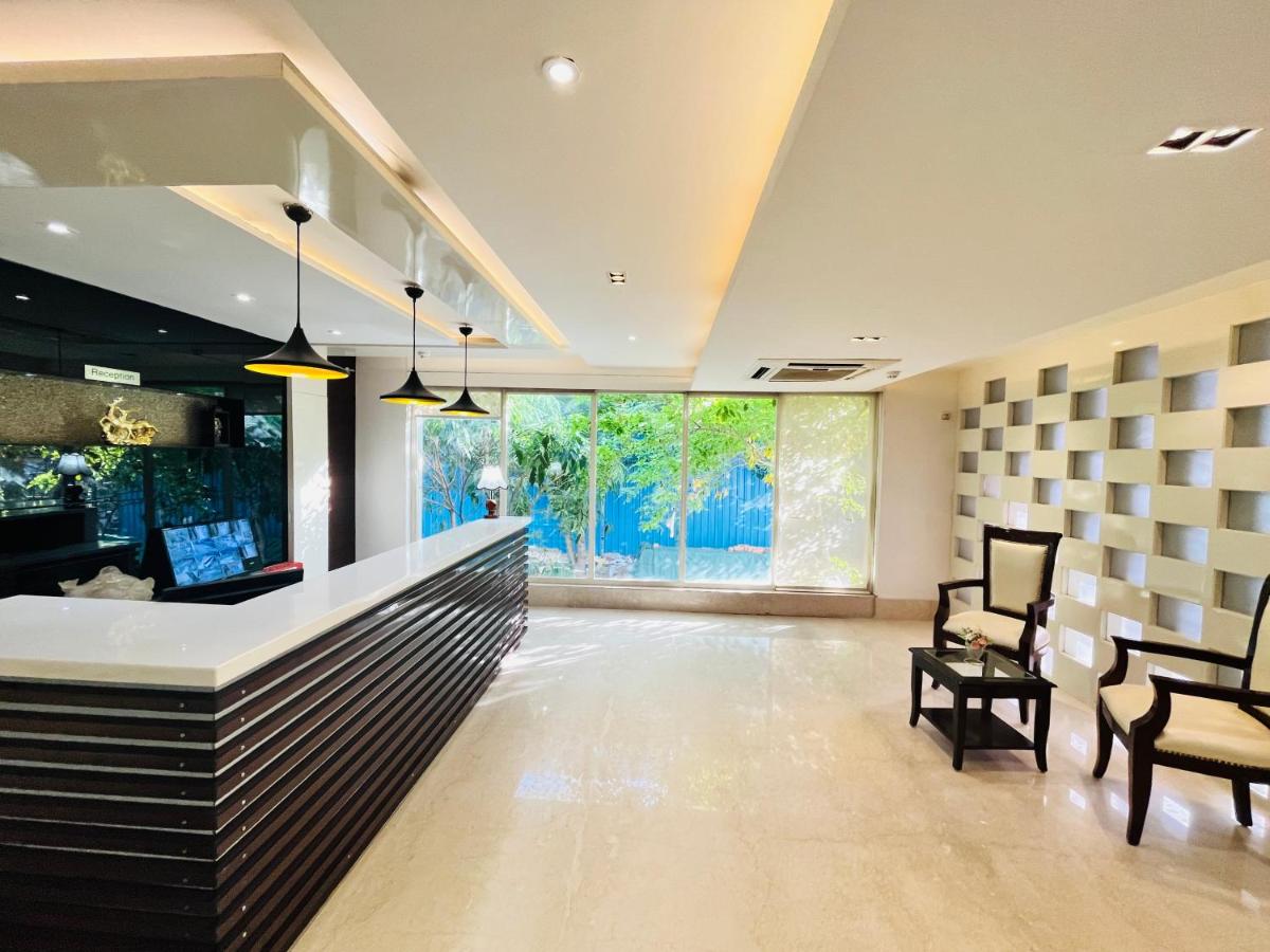 Suitetrails - Hotel Aura IP Grand Karkardooma Metro Station New Delhi Couple friendly