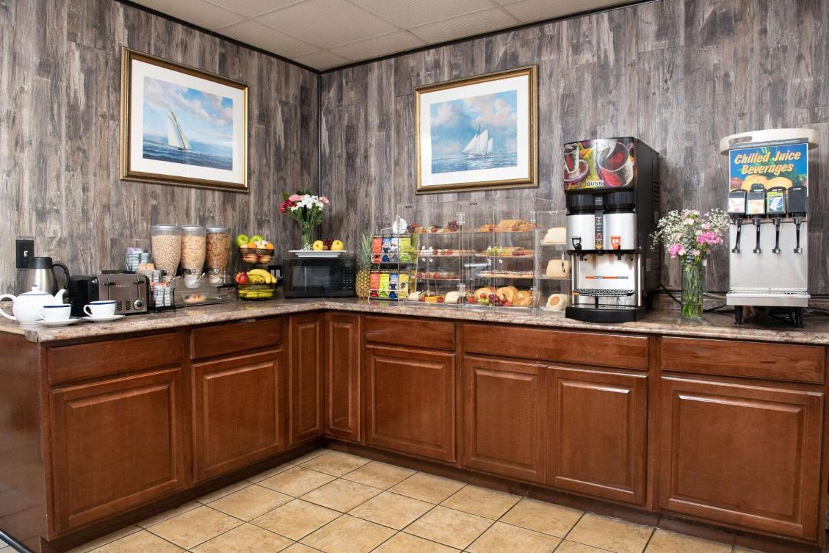 Rodeway Inn Middletown - Newport - Housity
