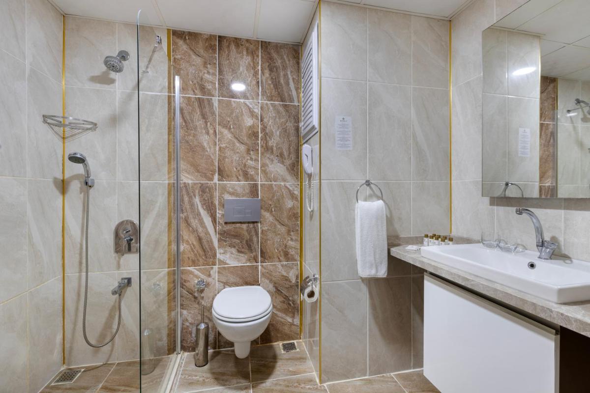 Hotella Resort & Spa - Housity