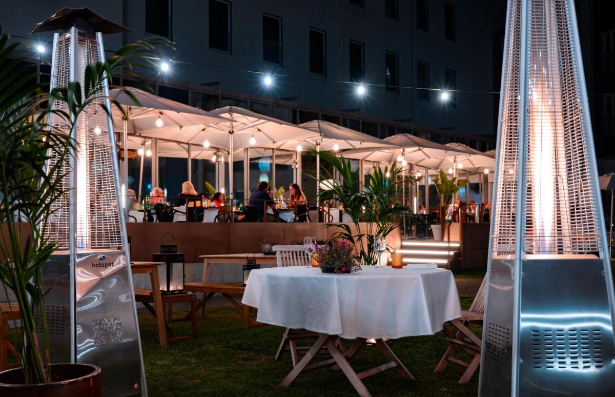 Um restaurante ou outro lugar para comer em InterContinental Porto - Palacio das Cardosas by IHG