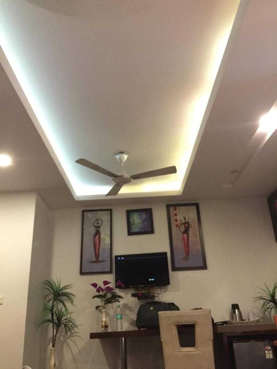 Hotel Cabana Delhi - Housity