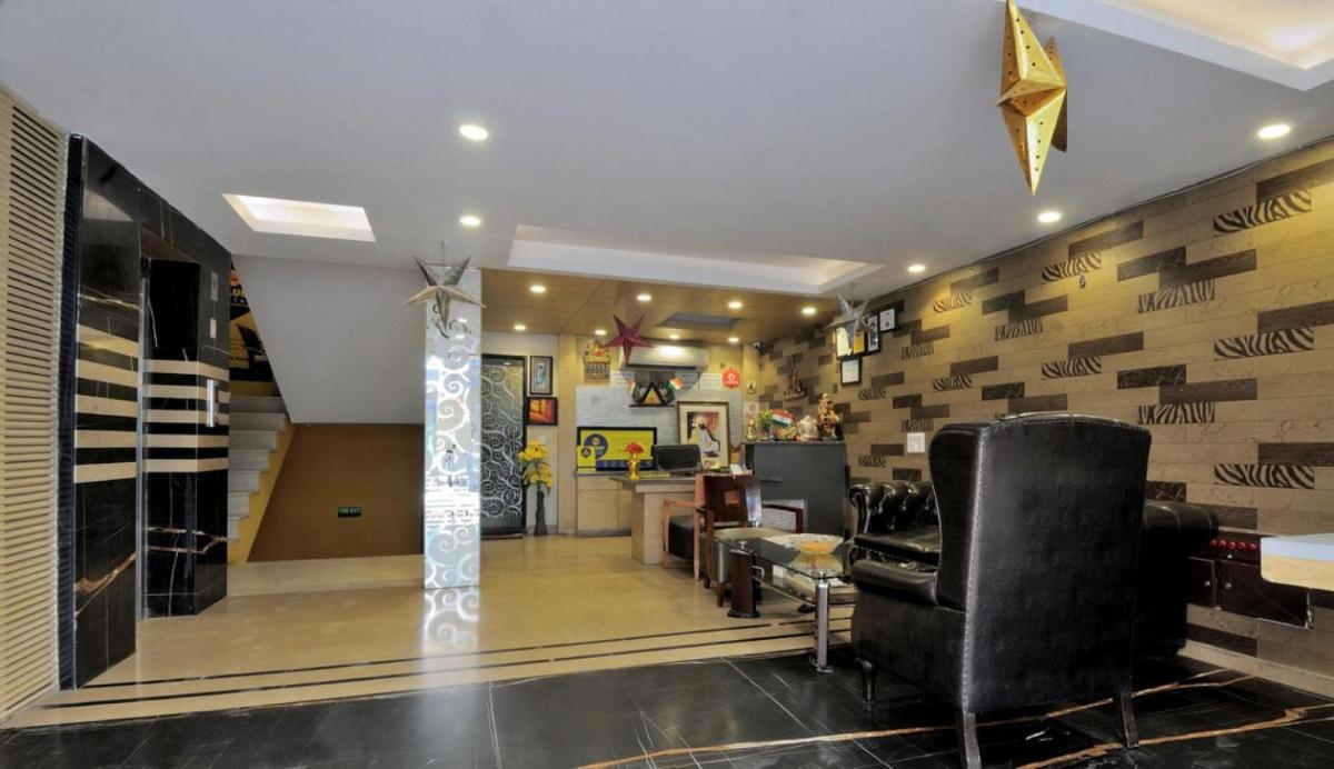 Hotel Cabana Delhi - Housity